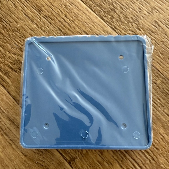 Soap wall holders 20 for $5 - Picture 2 of 6